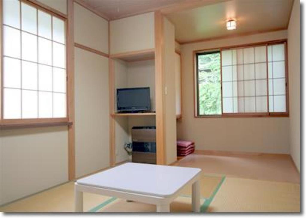Minshuku Yoshinoya Hotel Minakami Bagian luar foto